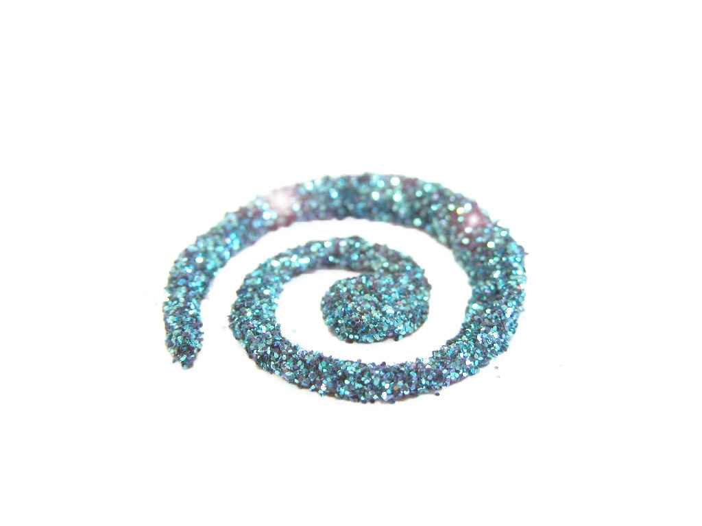 Light sky blue glitter, cosmetic grade - picture of glitter on top of a spiral of wet henna