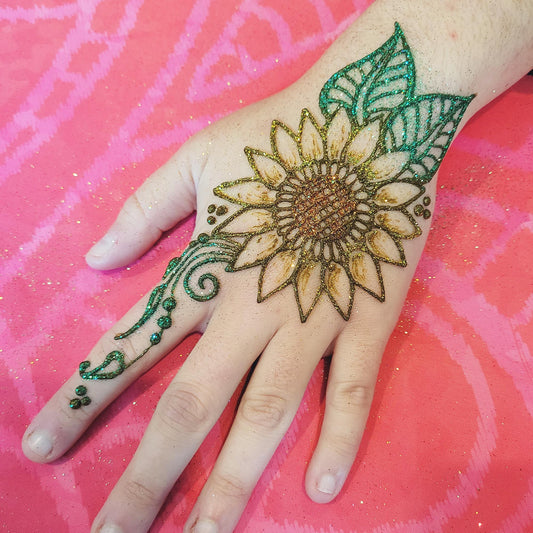 Glitter and Henna: A Summer Combo You’ll Love!